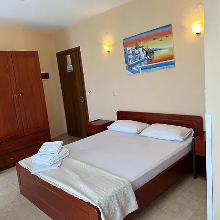 Eleni Aparthotel Skala Marion