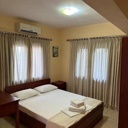 Eleni Lejlighedshotel