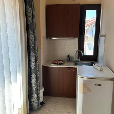 Eleni 3* Skála Marión