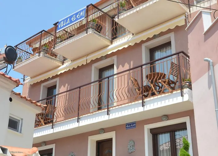 Hotel de apartamente Eleni 3*